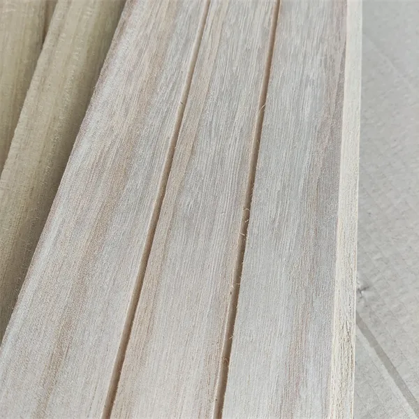 לוח קיר עץ צפצפה